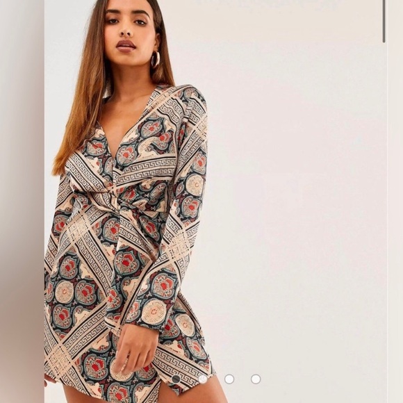 Twist front mini dress - Picture 1 of 3